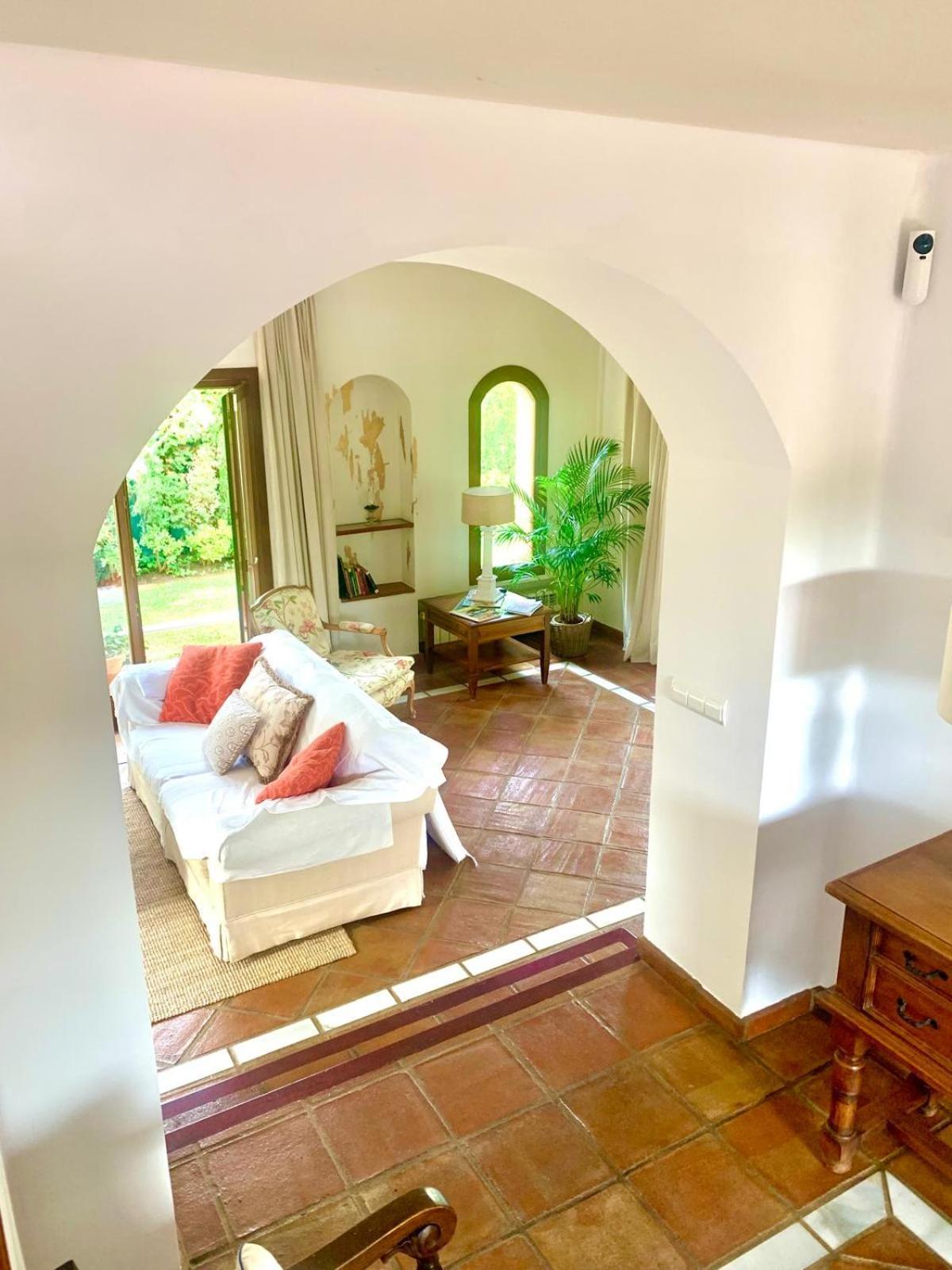 Moumi Villaer Marbella